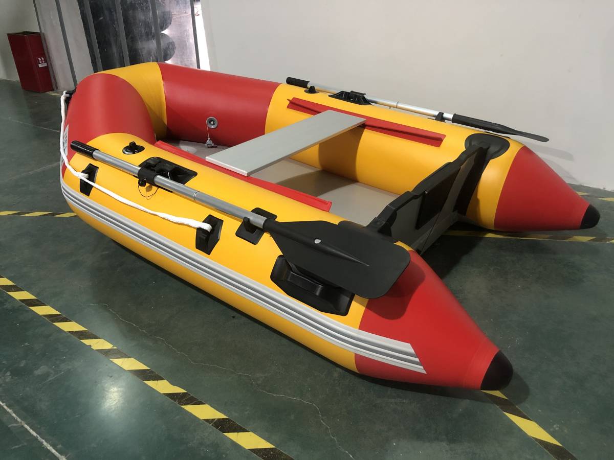 赤黄 2.4メートル パワーボート V型船底 フィッシングボート ゴムボート 船外機 釣り_各付属品もしっかり貼付