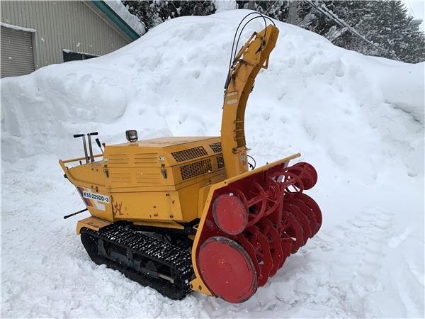 Yahoo!オークション - 青森発 コマツ 除雪機 KSS22SDD-3 始動 Yahoo!オークション - 青森発 コマツ 除雪機 KSS22SDD-3 始動
