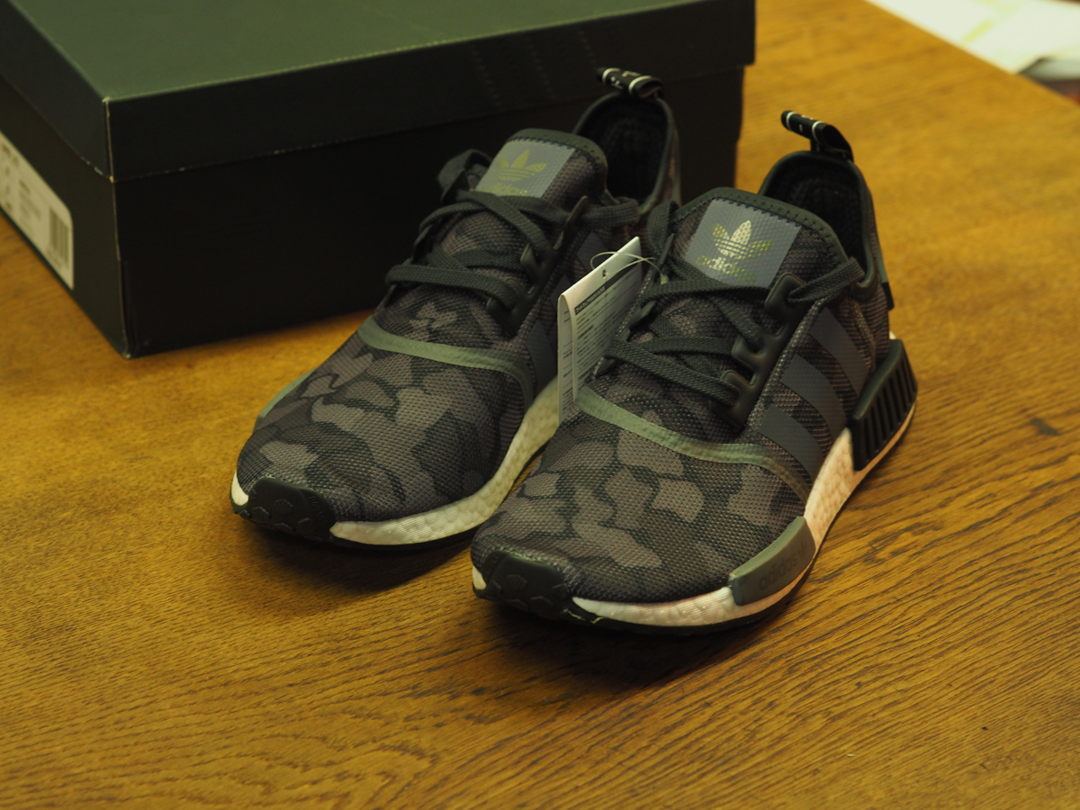 センチです∿ ヤフオク! - adidas Originals NMD R1 “BLACK CAMO” 26.5セン... ♟にどうぞ