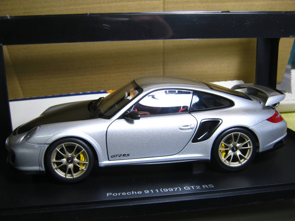 ミニカー○オートアート 1/18○ポルシェ 911(997) GT2 RS○シルバー 