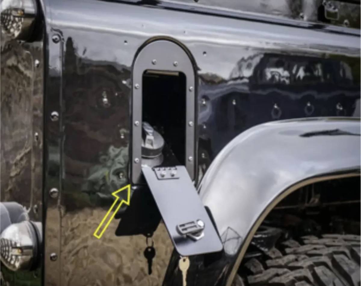 新品 Land Rover ディフェンダー 給油口 カバー 鍵付き | monsterdog