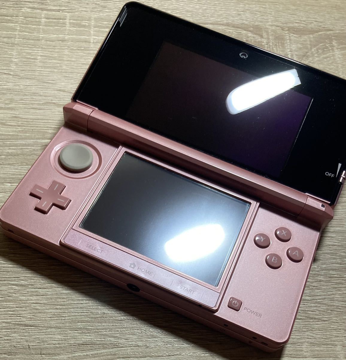 美品☆ニンテンドー 3DS ミスティピンク 任天堂 生産終了-