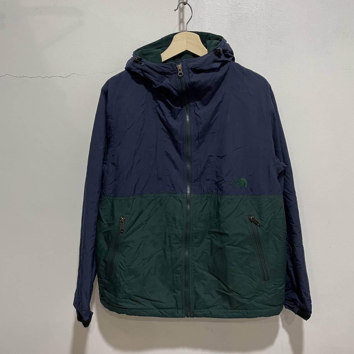 ☆送料無料☆THE NORTH FACE☆ノースフェイス☆切替マウンテンジャケット☆内フリース☆メンズM☆アウトドア☆D21c_画像1