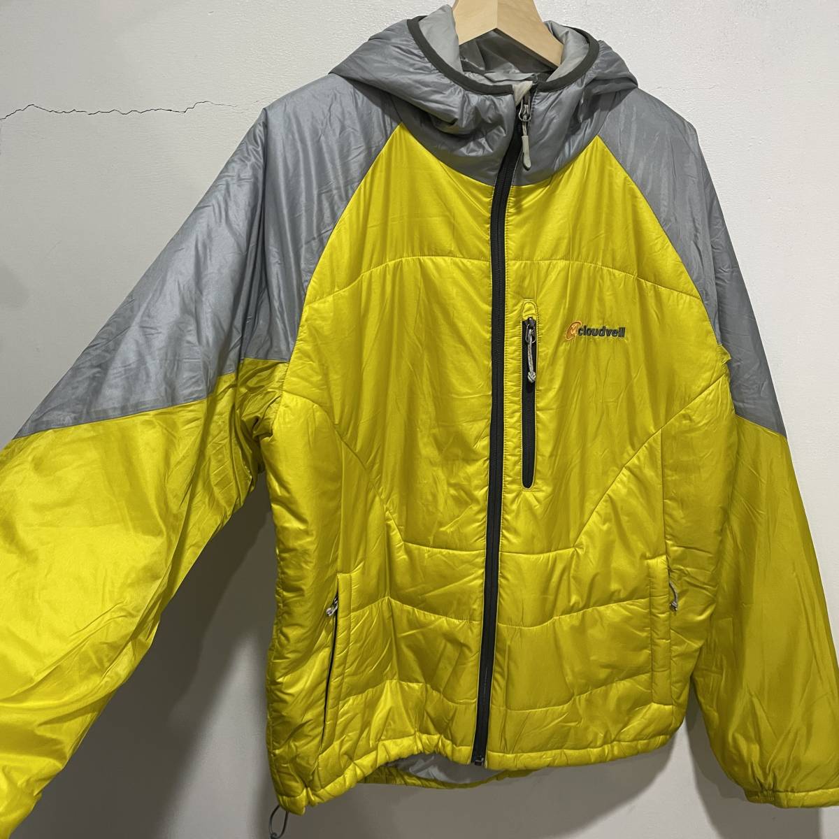  free shipping * great popularity *CLOUDVEIL* switch . cotton inside with a hood . jacket * Prima loft * protection against cold .** climbing * mountain climbing *D7c