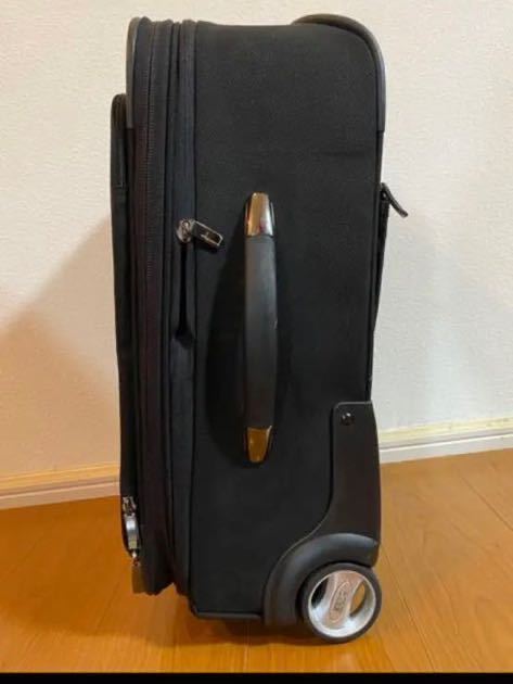 2475円 【SALE／57%OFF】 送料込 ゼロハリバートン 機内持ち込み可 スーツケース キャリーバッグ 出張