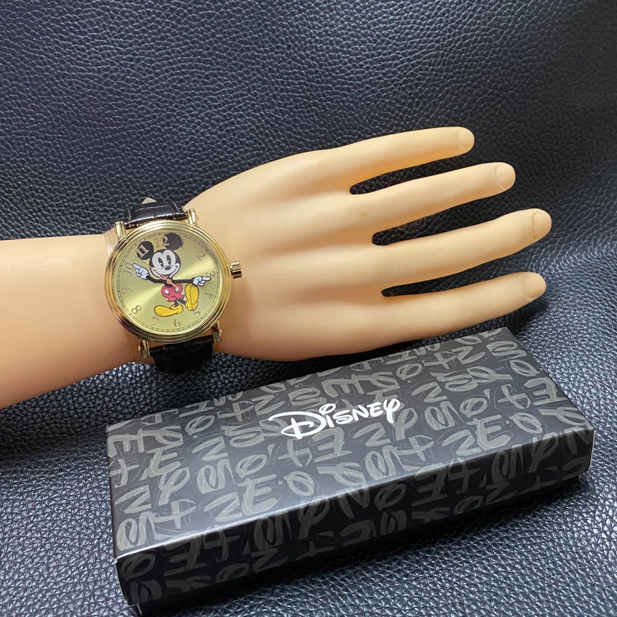 新品 43mm 日本製クオーツ ミッキーマウス Disney ゴールドx 新品 43mm 日本製クオーツ ミッキーマウス Disney ゴールドx