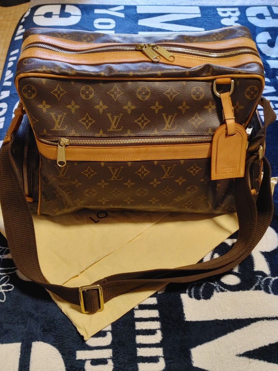 LOUIS VUITTON ルイヴィトン モノグラムメッセンジャーショルダー