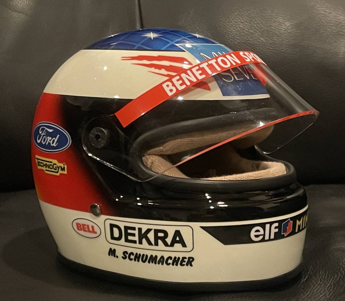 ミハエル シューマッハ 1994 F1 ヘルメット 1/2 スケール ミハエル シューマッハ 1994 F1 ヘルメット 1/2 スケール