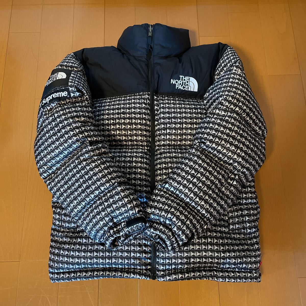 Supreme The North Face Studded Nuptse Jacket Black Sサイズ_画像1