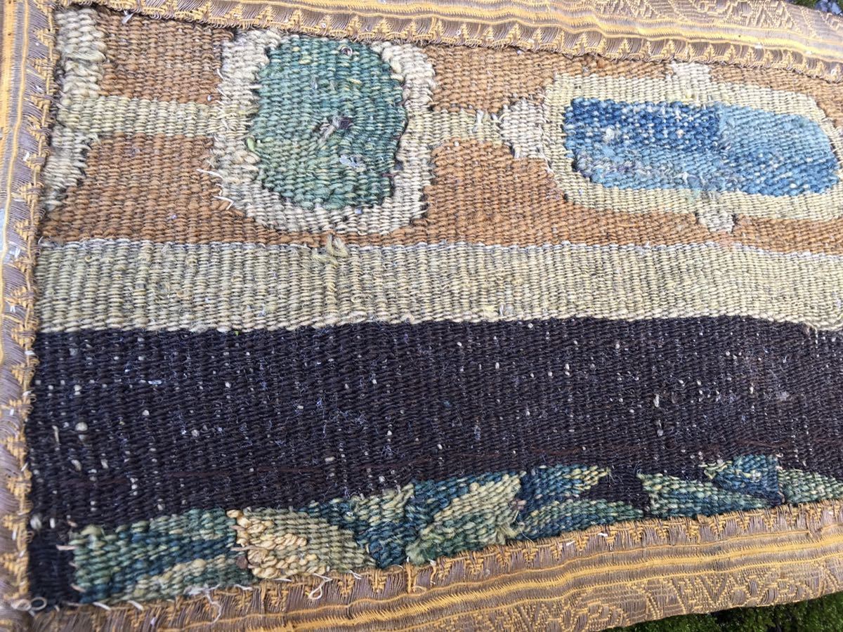 アンティーク イギリス ニードルワーク刺繍マット 水源 水と森と家と空