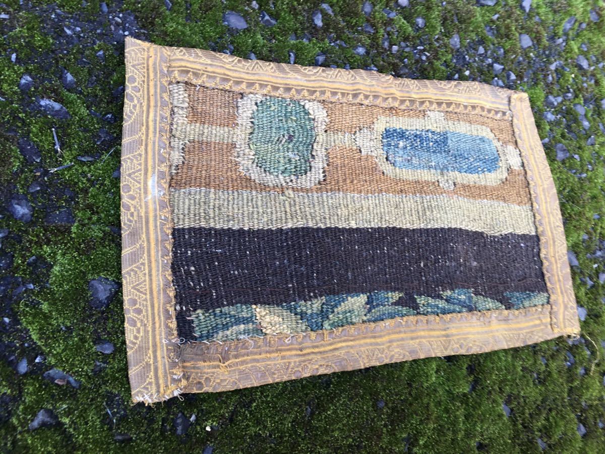 アンティーク イギリス ニードルワーク刺繍マット 水源 水と森と家と空