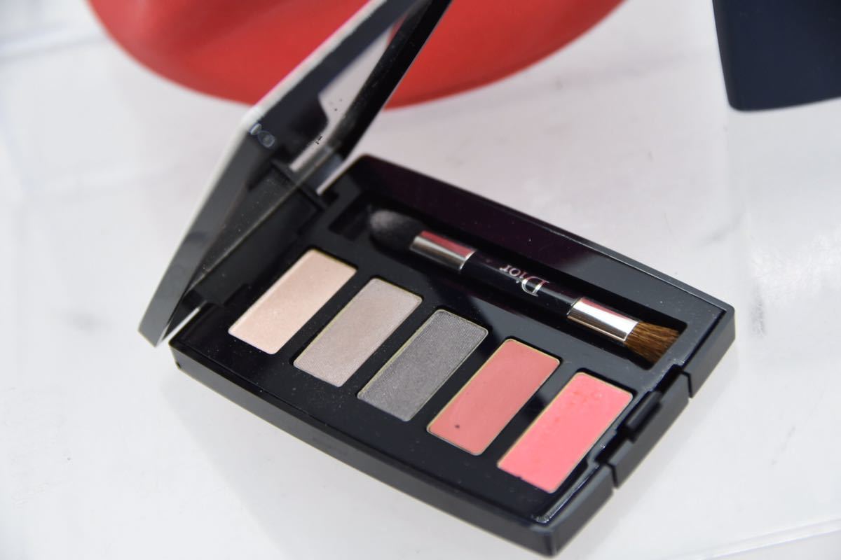 Dior Dior pouch I & lip Palette Addict gloss rouge 2101B148