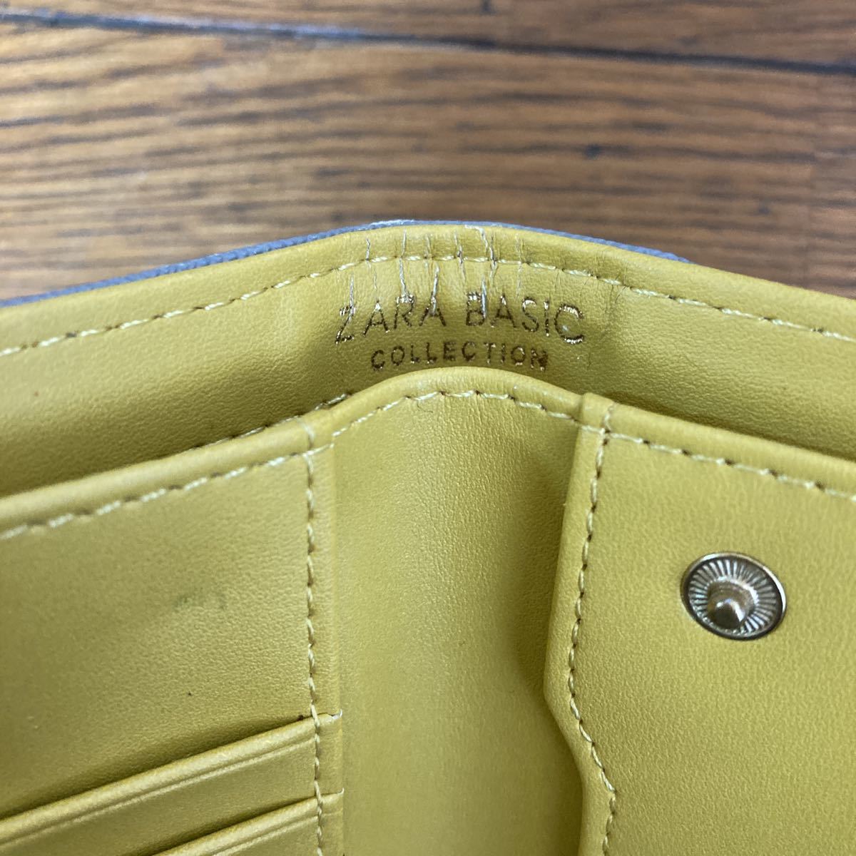 ZARA BASIC（ザラベーシック）二つ折り財布_画像6