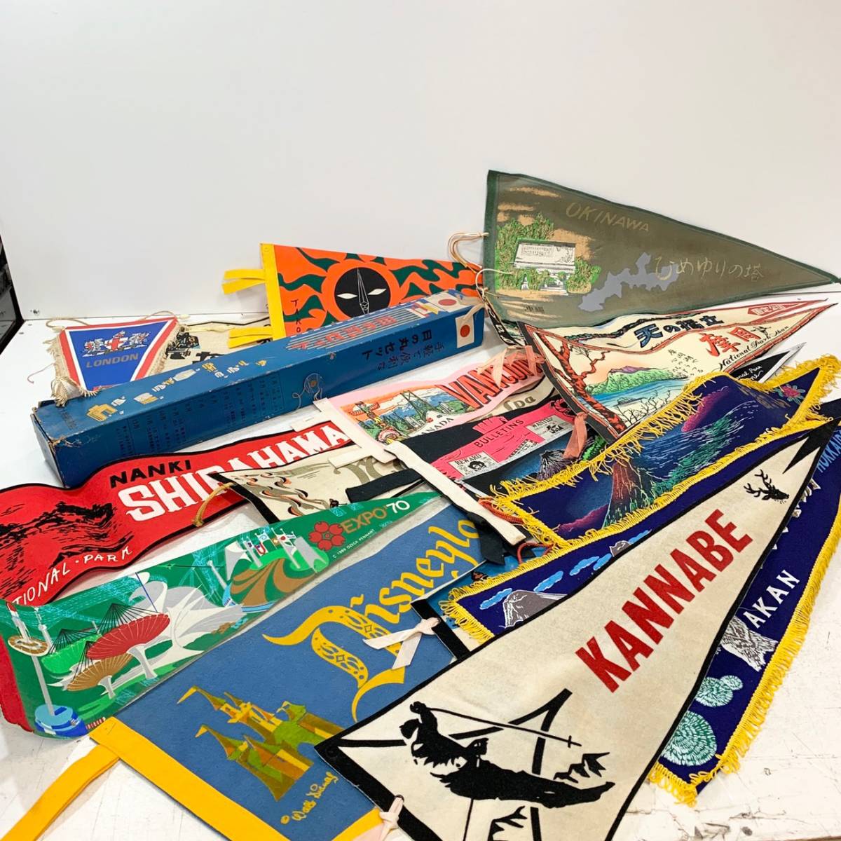 SB12△貴重 昭和レトロ 三角旗 オリンピック 1989 太陽の塔 大阪 SB12△貴重 昭和レトロ 三角旗 オリンピック 1989 太陽の塔 大阪