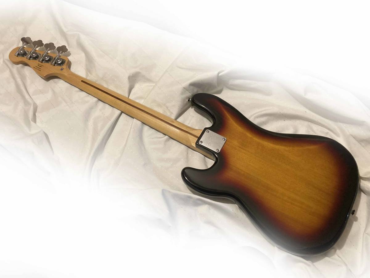 Squier By Fender Vintage Modified Precision Bass Fretless