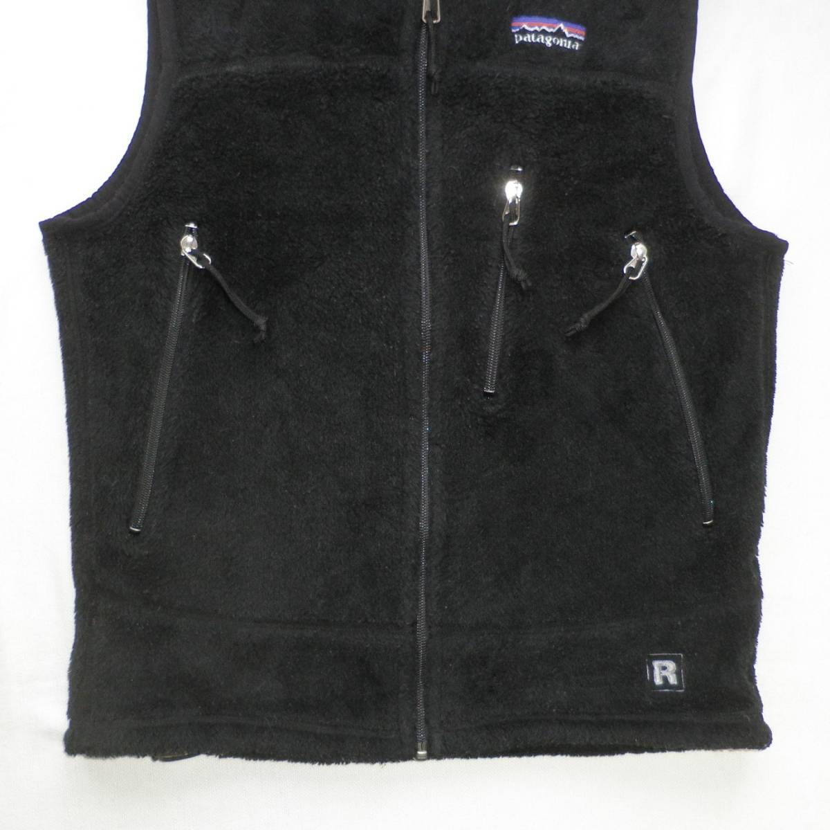 ☆'01 下押し パタゴニア R4 ベスト (XS) 刺繍タグ USA製 黒×紫 ☆'01 下押し パタゴニア R4 ベスト (XS) 刺繍タグ USA製 黒×紫
