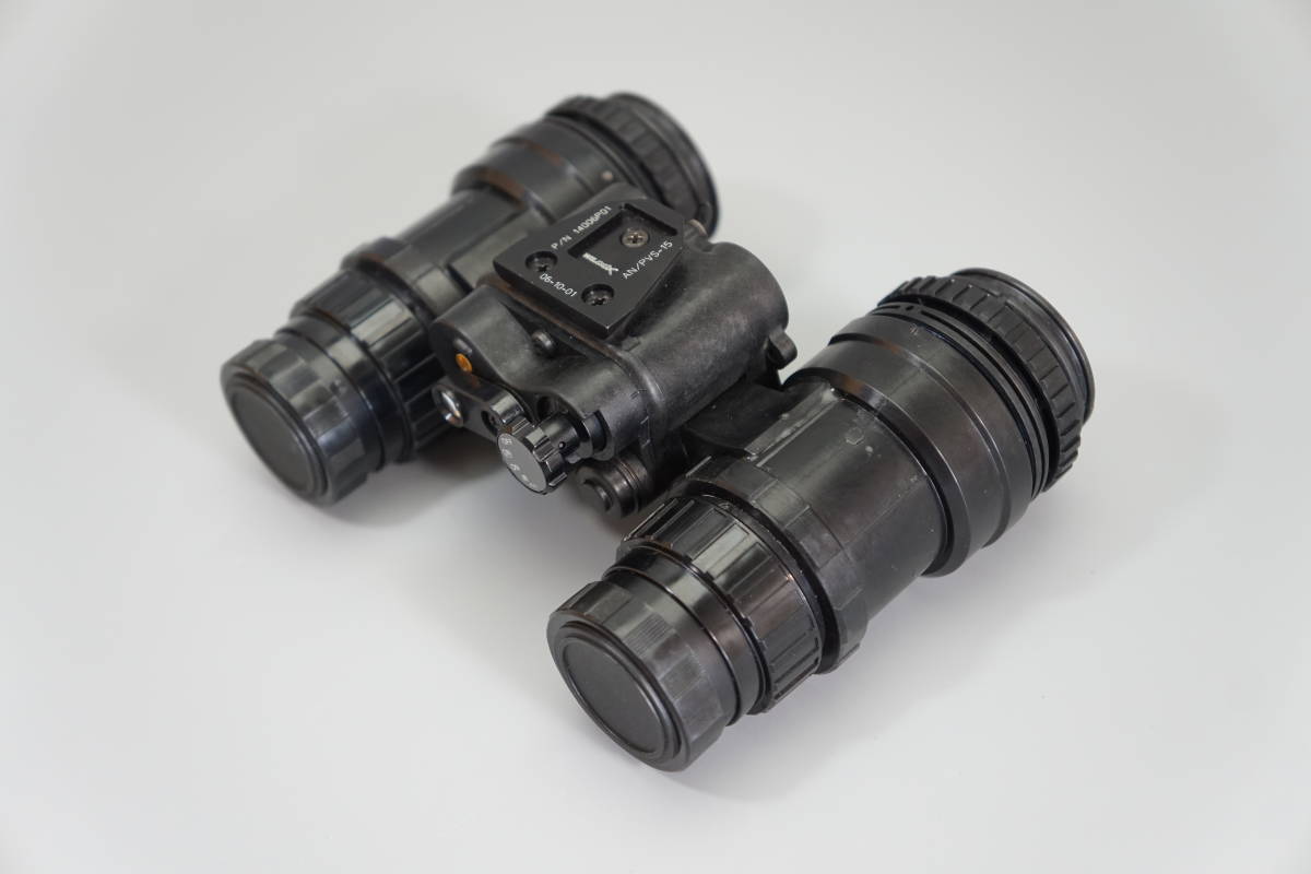 Yahoo!オークション - AN/PVS-15C 2眼 (Trijicon Leupold PEQ Yahoo!オークション - AN/PVS-15C 2眼 (Trijicon Leupold PEQ