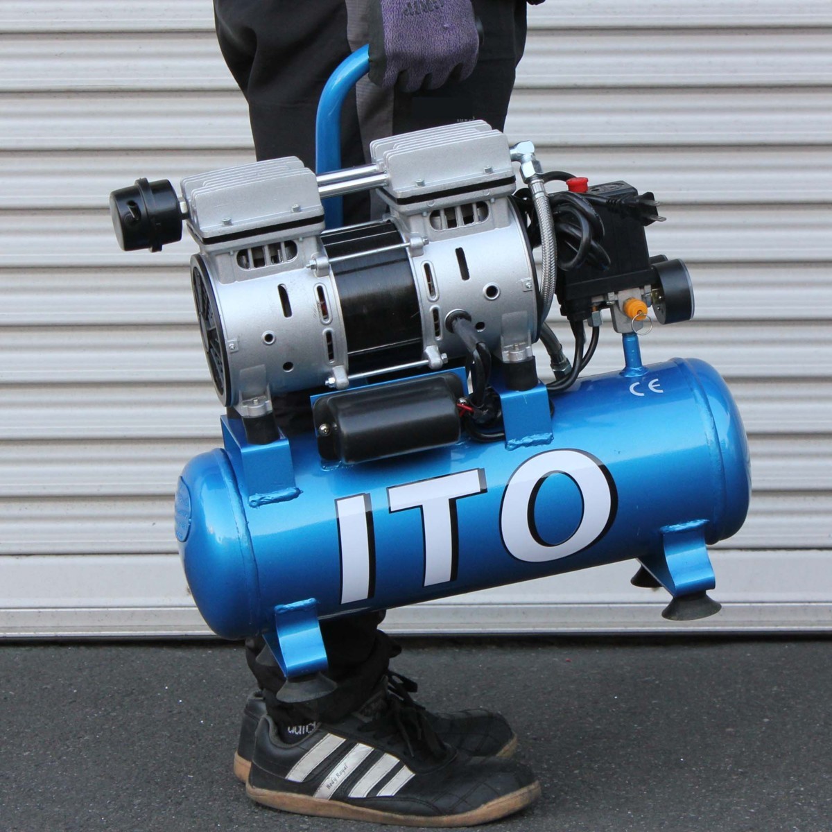 最新情報 0.8MPa 550W 0.75馬力 オイルレス エアーコンプレッサー タンク付 12L 静音タイプ SKTOKI エアツール 50/60Hz AC100 コンパクト - コンプレッサー - hlt.no 最新情報 0.8MPa 550W 0.75馬力 オイルレス エアーコンプレッサー タンク付 12L 静音タイプ SKTOKI エアツール 50/60Hz AC100 コンパクト - コンプレッサー - hlt.no