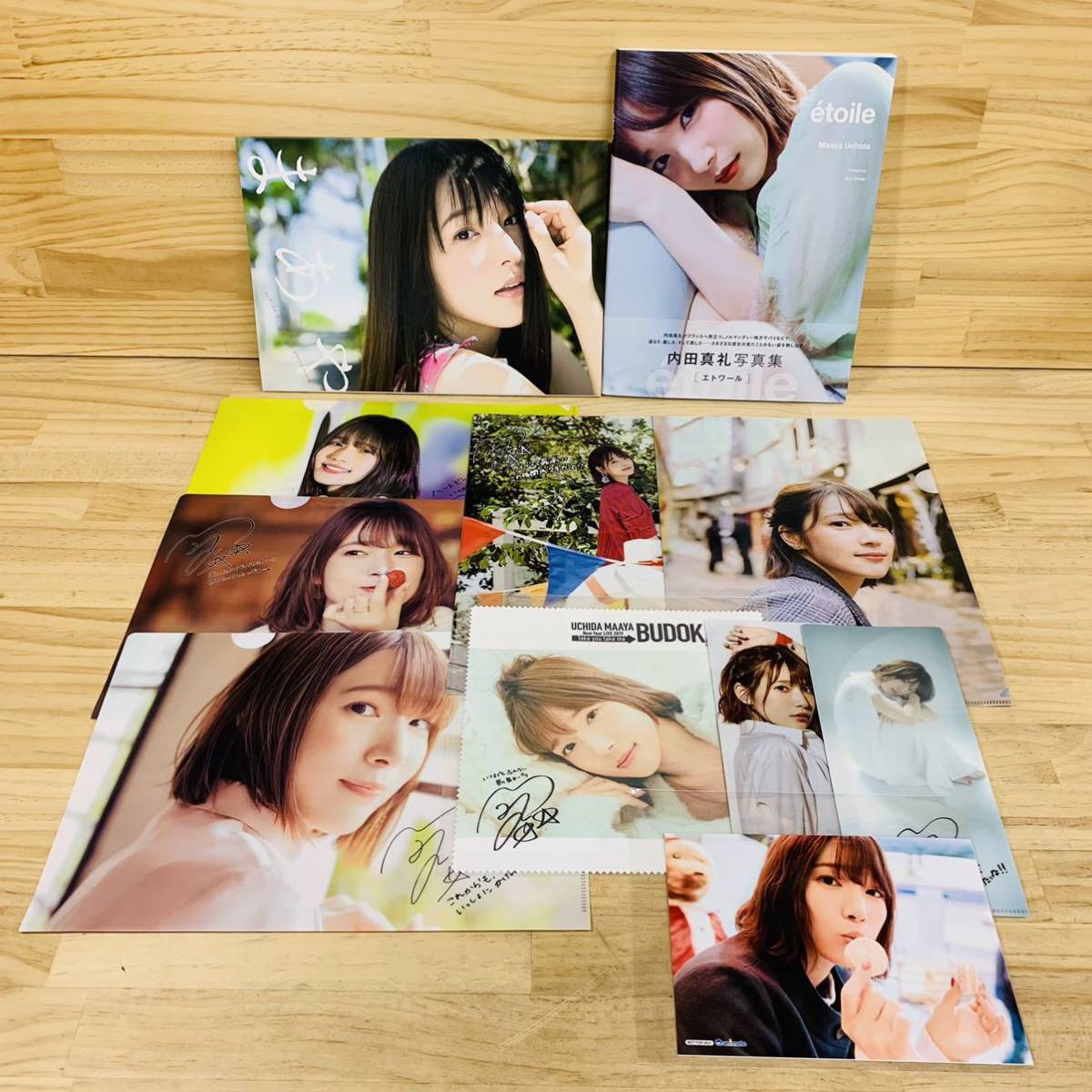 Yahoo!オークション - M15595-10 まとめ売り 内田真礼写真集 「etoi...