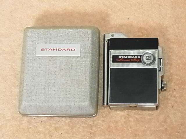 STANDARD 【SR-Q460F】 AM/FM 超小型 スピ―カ―内臓 ヴィンテージ トランジスタラジオ 　Made in JAPAN 管理 22011862