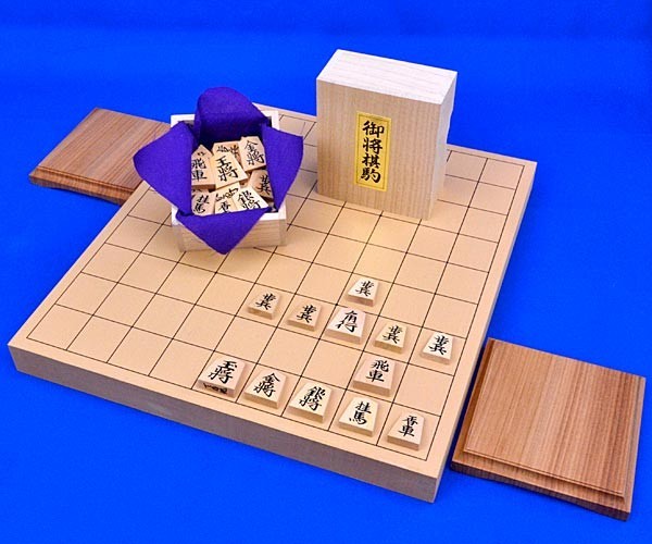 国内製造 将棋セット　新桂1寸卓上将棋盤セット(将棋駒黄楊上彫駒) ボードゲーム