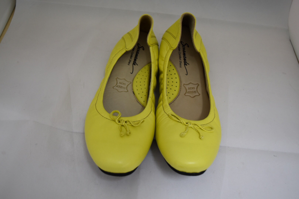  free shipping original leather lady's bread bs* new goods *23cm* yellow 