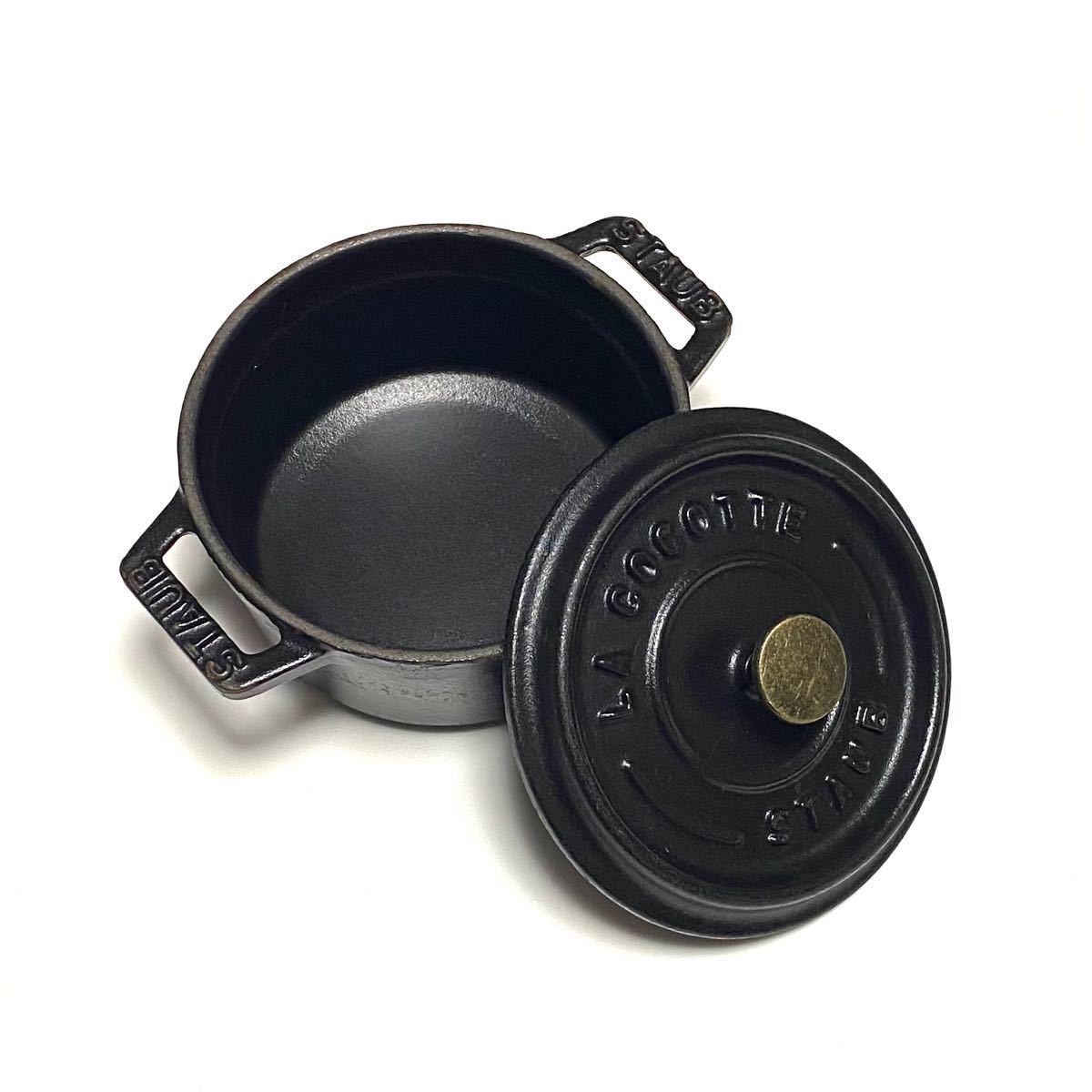 ストウブ staub ピコ・ココット ラウンド ブラック サイズ 10cm ストウブ ココット staub 両手鍋