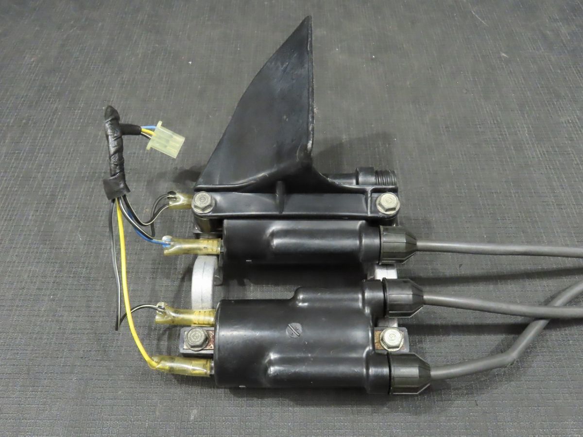 1982年 CBX550F PC04 逆車 イグニッションコイル【060】 CBX550F-D-038(検 CBX400F 3