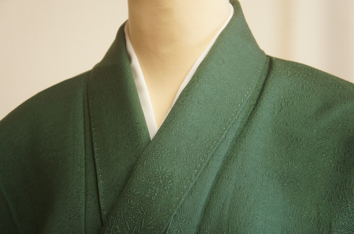 豪華ラッピング無料 「毎田仁郎」薩摩納戸色草花地紋左三ッ巴紋色無地
