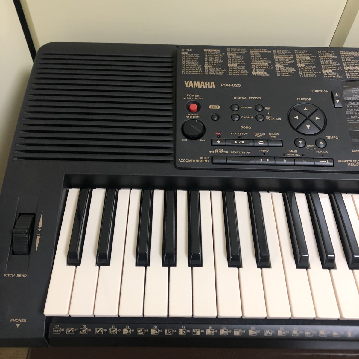 美品☆ヤマハ YAMAHA キーボード エレクトロニックピアノ p 70 黒 - 器材