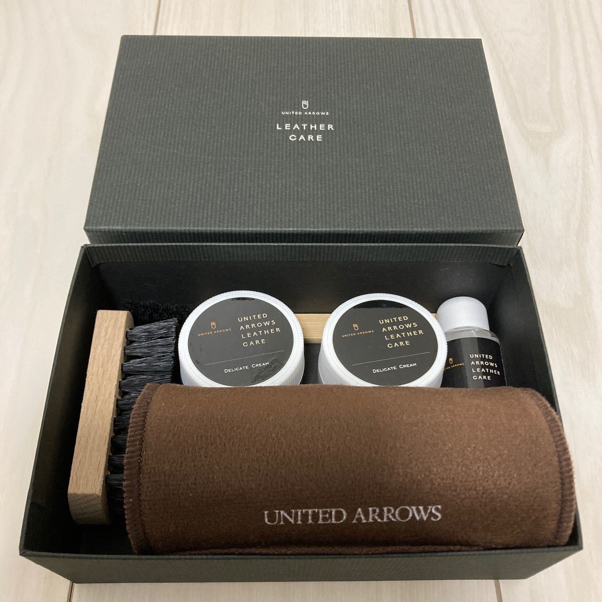 驚きの価格 UNITED ARROWS LEATHER CARE シューケアセット kids-nurie.com