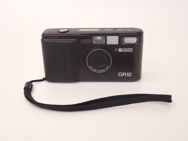 RICOH リコー コンパクトフィルムカメラ GR10 GR LENS 28mm F2.8