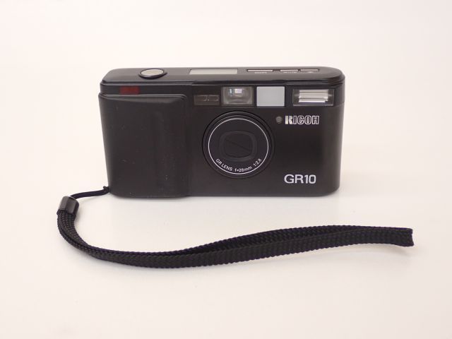 RICOH GR10 コンパクトフィルムカメラ 動作確認済み - フィルムカメラ