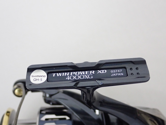 良品 Shimano TWIN POWER XD4000XG シマノ 17 ツインパワーXD