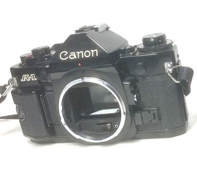 ★完動・極美品・とても綺麗★CANON A-1 ボディ+CANON NEW FD 50mm F1.4 レンズセット とても綺麗なワンオーナー品 安心の動作確認済_画像3