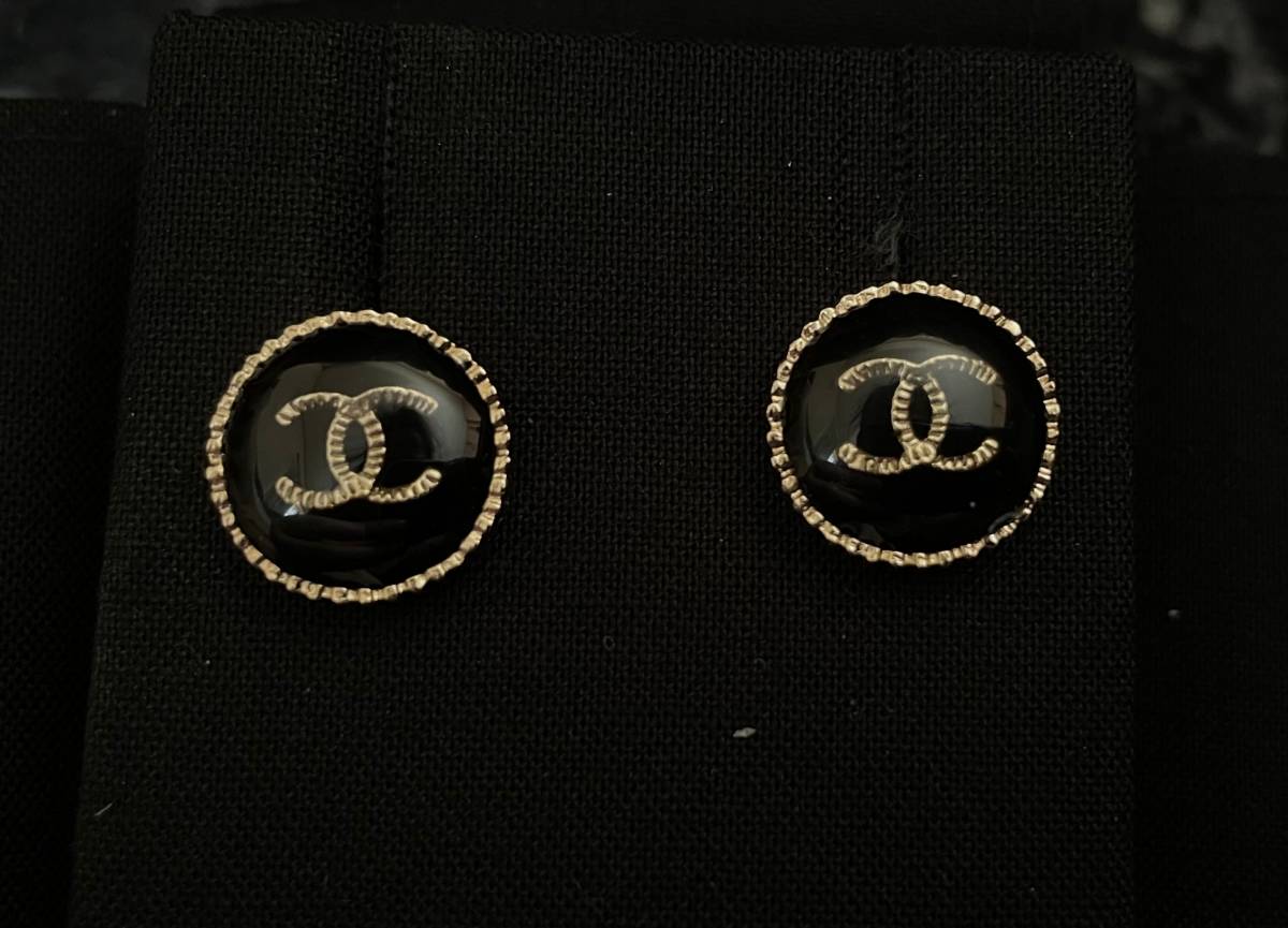 CHANEL シャネル ピアス ココマーク ブラック×ゴールド「未使用品