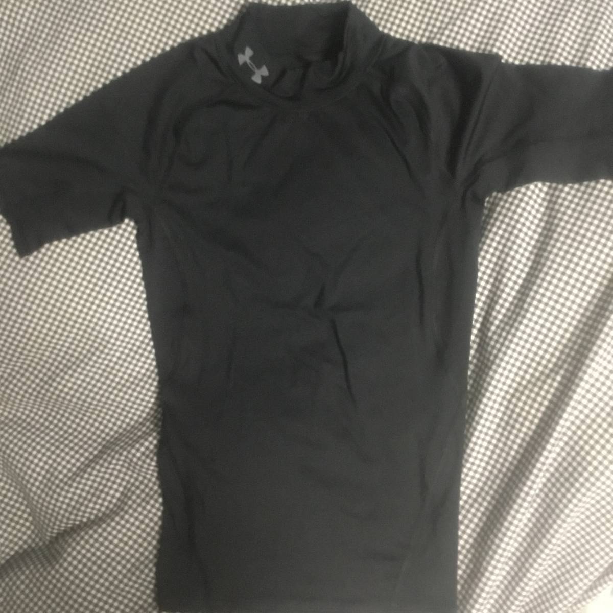 UNDER ARMOUR アンダーアーマ 半袖コンプレッションシャツ モックネック☆ブラック☆サイズSM 未使用品 【一部予約販売中】 UNDER ARMOUR アンダーアーマ 半袖コンプレッションシャツ モックネック☆ブラック☆サイズSM 未使用品 【一部予約販売中】