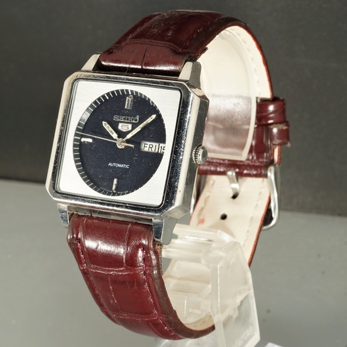 セイコー SEIKO 5 スクエア ブラック シルバー 自動巻き メンズ セイコー SEIKO 5 スクエア ブラック シルバー 自動巻き メンズ
