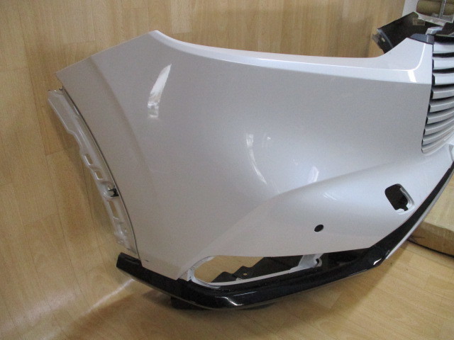 B8/ RV3/RV4/RV5/RV6ヴェゼル純正フロントバンパー71101-3M0-ZZ00