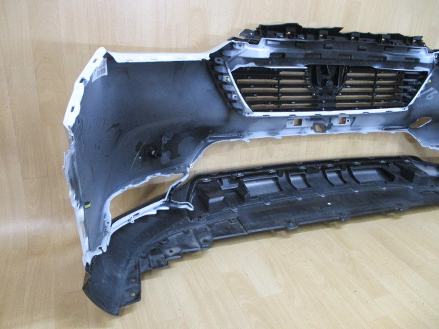 B8/ RV3/RV4/RV5/RV6ヴェゼル純正フロントバンパー71101-3M0-ZZ00