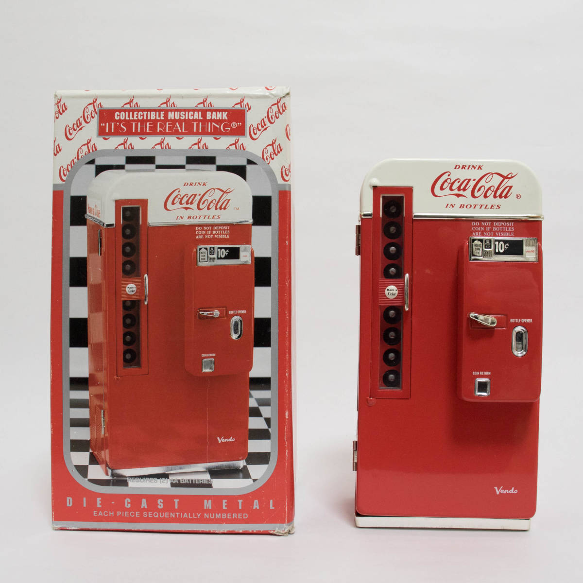 人気絶頂 Coca Cola コカコーラ 自動販売機 貯金箱 ミュージックバンク 