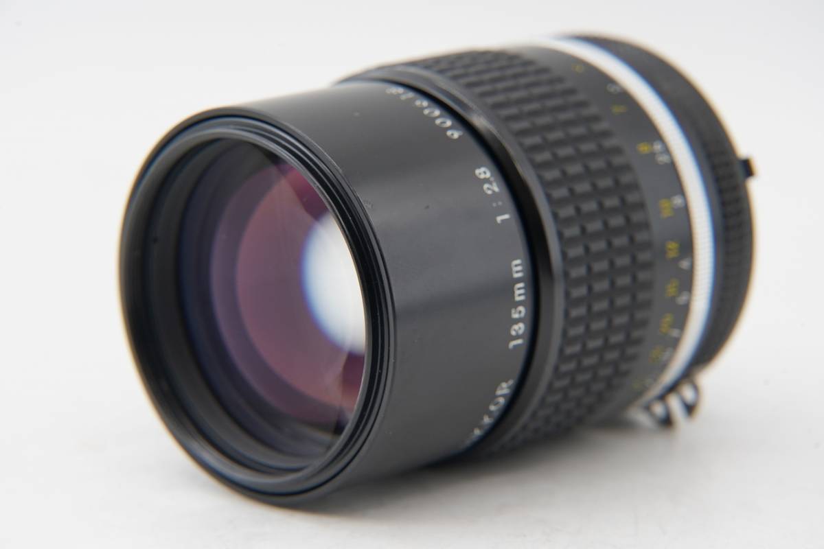 良品 】 ニコン NIKON Ai-s NIKKOR 135mm f2.8 MF レンズ #2689