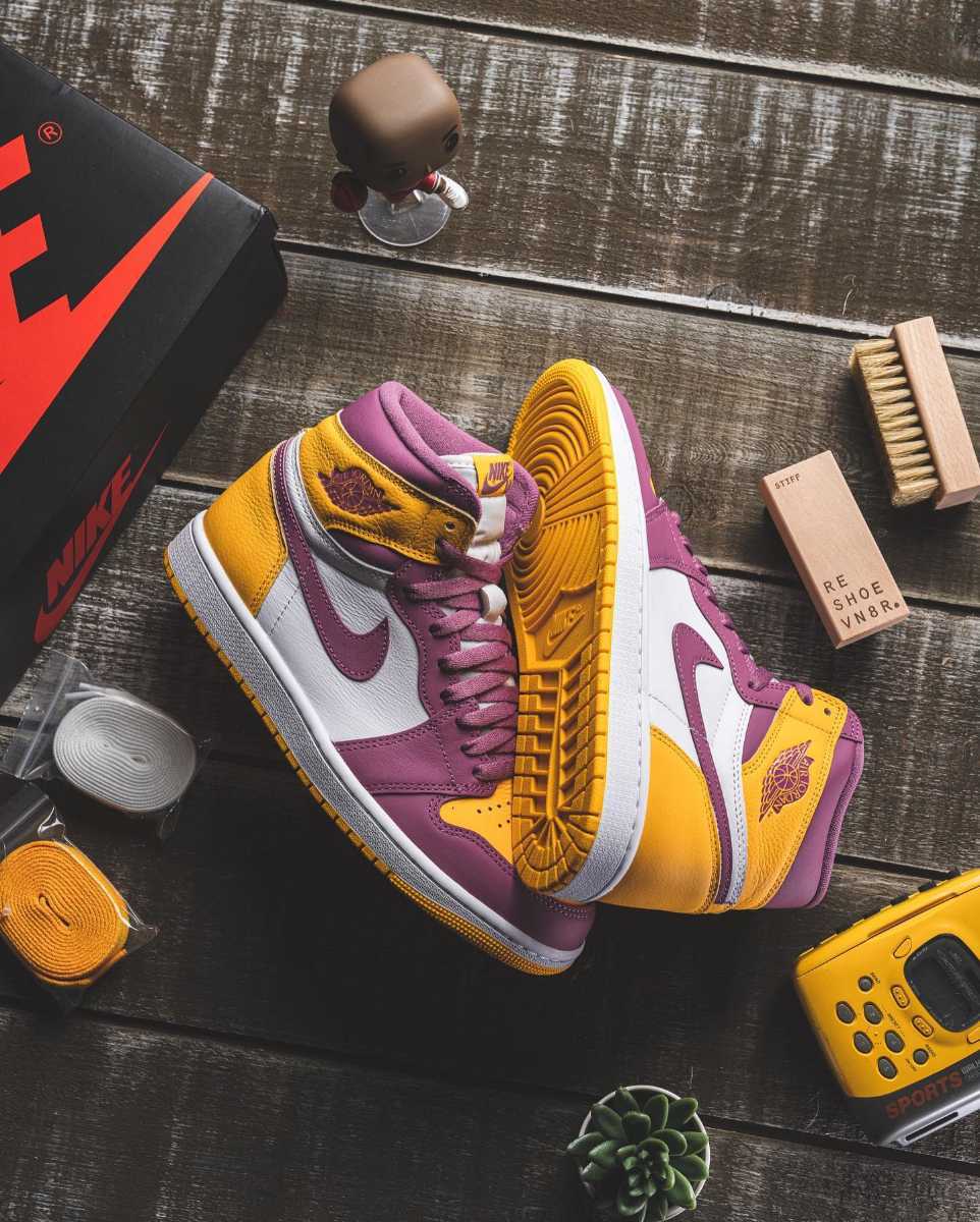 【新品未使用/即完モデル/27.0cm】NIKE AIR Jordan 1 High OG ‘University Gold/Light Bordeaux/atmos JORDAN acg 4 AIRMAX 95 97 98 90