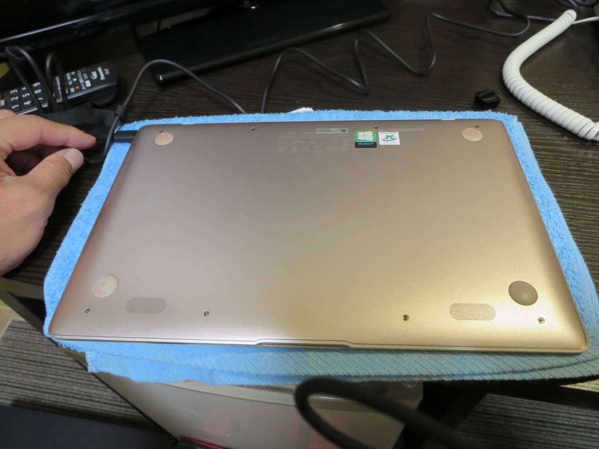 公式に取扱うファッション ASUS UX390UA-256GRG i7 7500U SSD 500GB 載せ替え品 美品 公式に取扱うファッション ASUS UX390UA-256GRG i7 7500U SSD 500GB 載せ替え品 美品