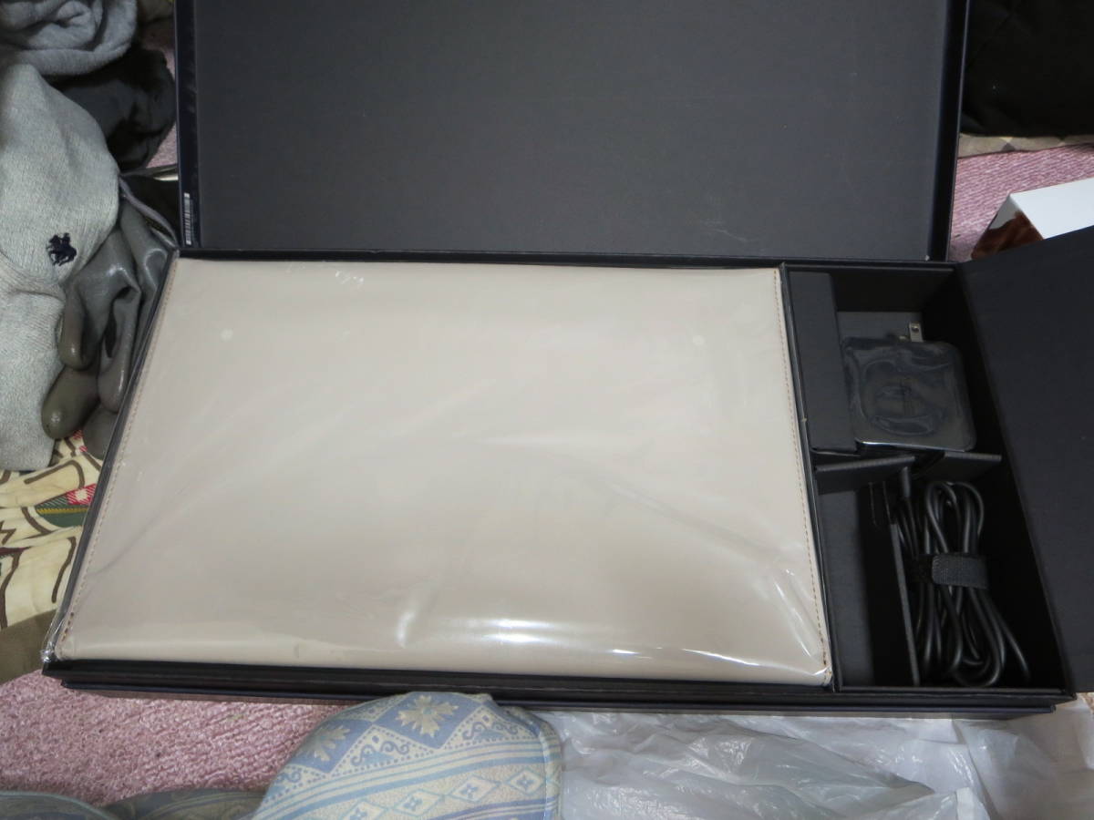 公式に取扱うファッション ASUS UX390UA-256GRG i7 7500U SSD 500GB 載せ替え品 美品 公式に取扱うファッション ASUS UX390UA-256GRG i7 7500U SSD 500GB 載せ替え品 美品