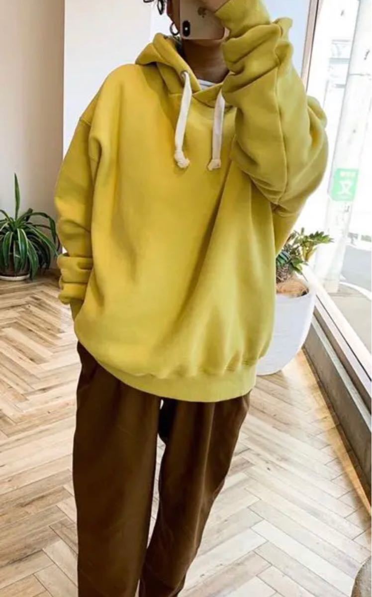 VOLUMEフーディーパーカー シールームリン(¥9,800) sindufla.org.br