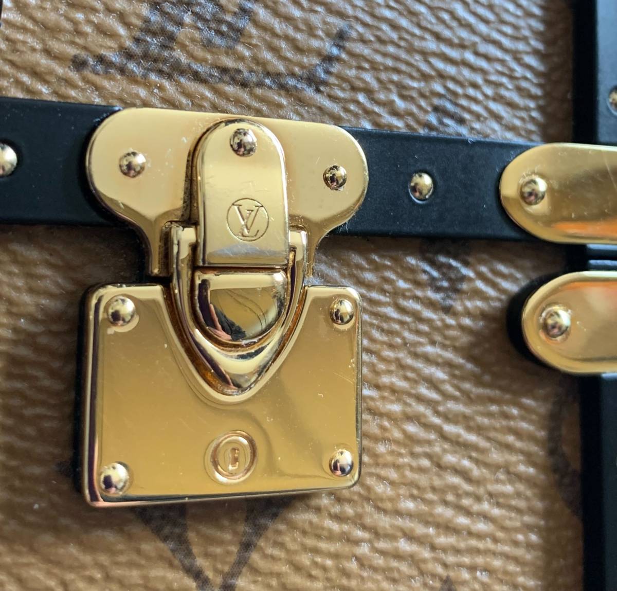LOUIS VUITTON モノグラムリバース iPhoneX XS アイトランク