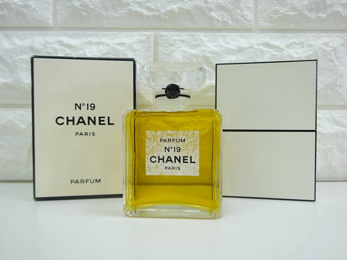 大容量パルファム!☆未使用品☆ シャネル CHANEL No19 N°19