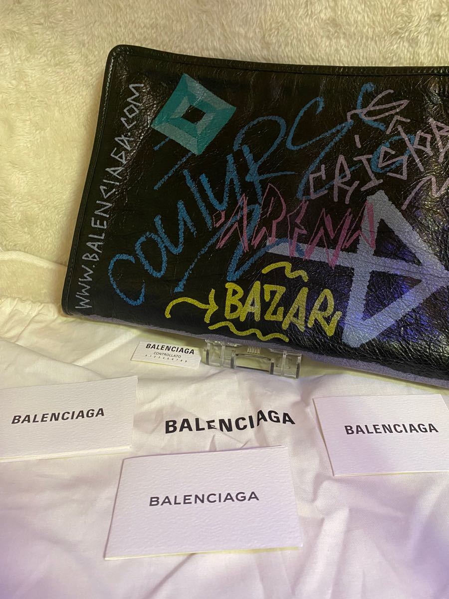 最初の BALENCIAGA グラフィティー クラッチバッグ バレンシアガ