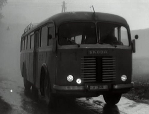 1/43 スコダ シュコダ バス ブルー ベージュ Skoda 706 RO blue beige 1947 1:43 IXO 梱包サイズ80_画像3